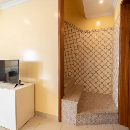 Apartment Taxa Duplex - T4 Familiar No Centro Da - Braga