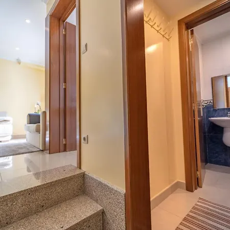 Apartment Taxa Duplex - T4 Familiar No Centro Da - Braga