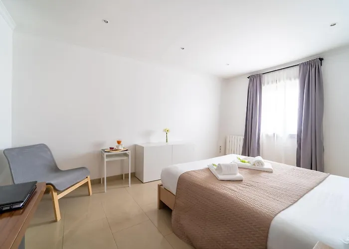 Taxa Duplex - T4 Familiar No Centro Da - Апартаменты *