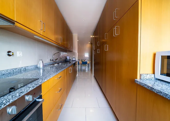 Apartamento Taxa Duplex - T4 Familiar No Centro Da - *
