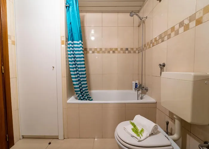 Taxa Duplex - T4 Familiar No Centro Da - * Брага